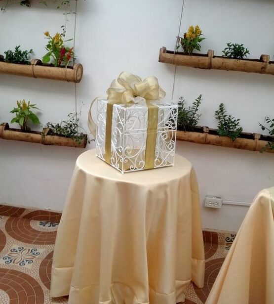 Mantel de mesa para cofre
